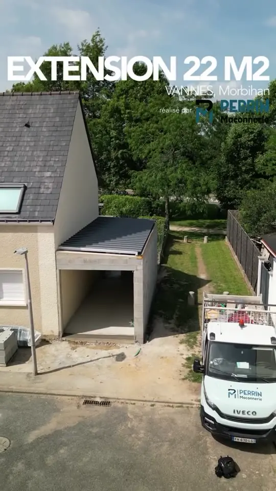 Vidéo de la construction d'une extension de 22 m² à Vannes par Perrin Maçonnerie